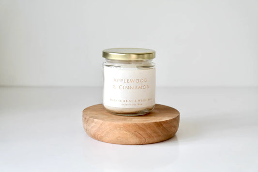 Applewood & Cinnamon Candle